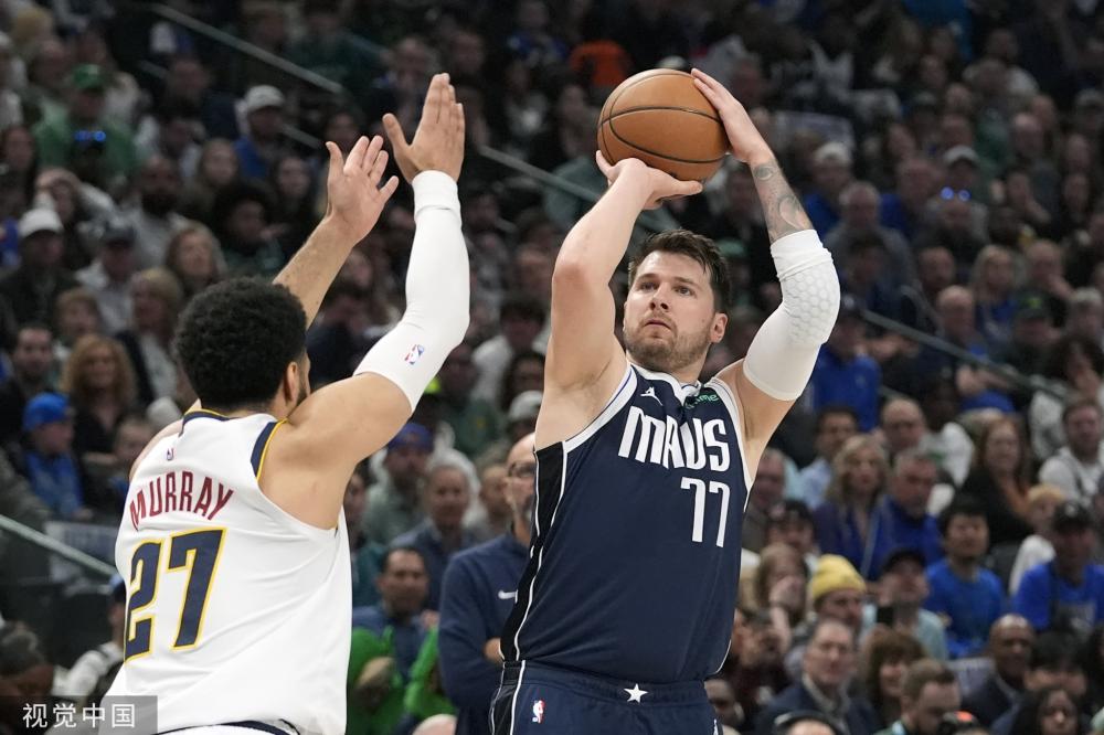 同时以长传 同时以长传